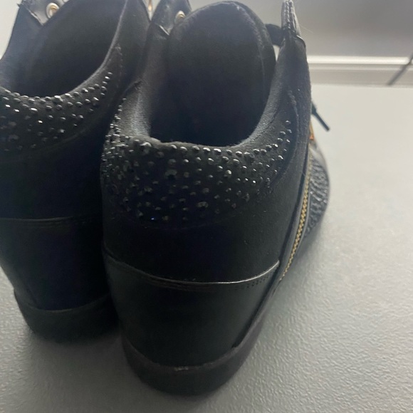 Guess size 8 heel sneaker bling gem - Picture 9 of 10